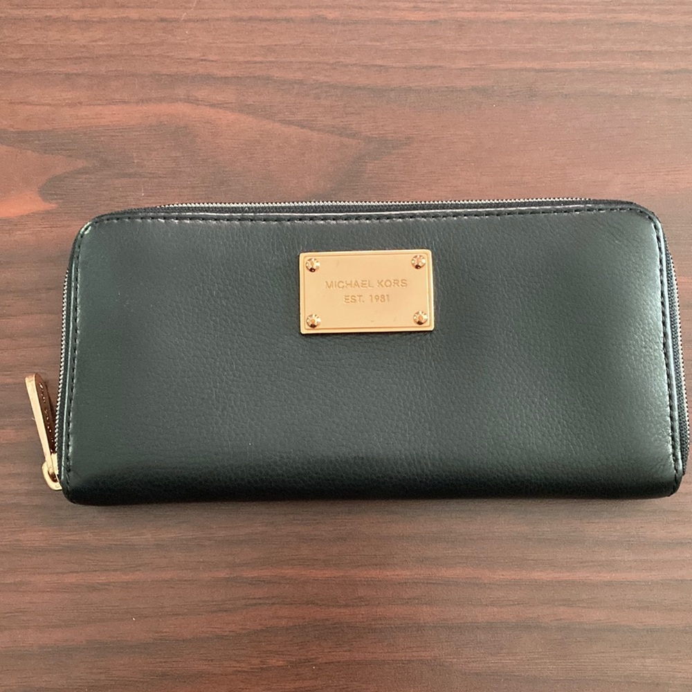 Michael Kors wallet